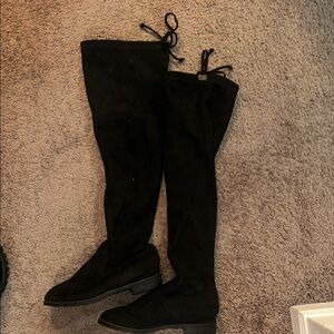 Black Over-the-Knee Suede Boots